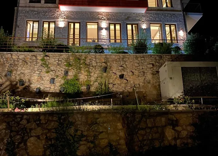 Arktos Hotel